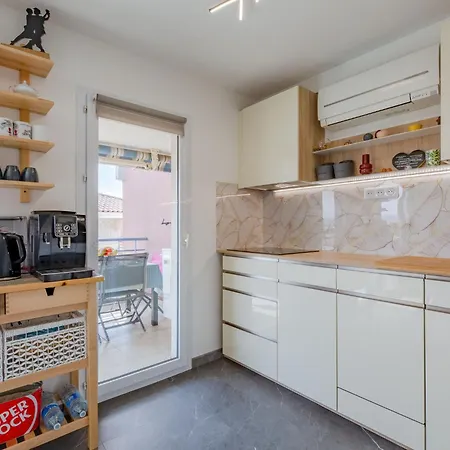 Royal Marine-2 By Interhome Appartamento *